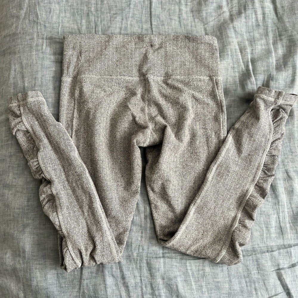 Lululemon leggings with touched details on legs